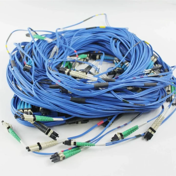 Generic IBM BLUE Fiber Channel Cable 45W5319 R3-G14-P1-C2-T1