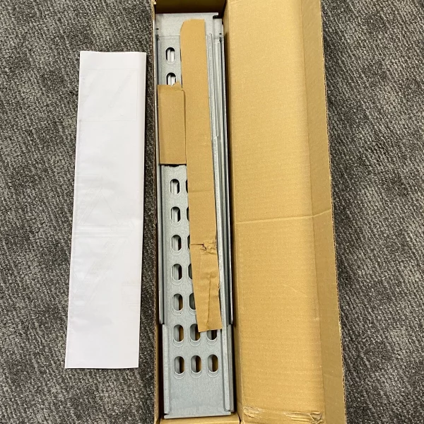 APC Smart UPS Slide Rail Mounting Kit Left Right with Screws 0M-756H